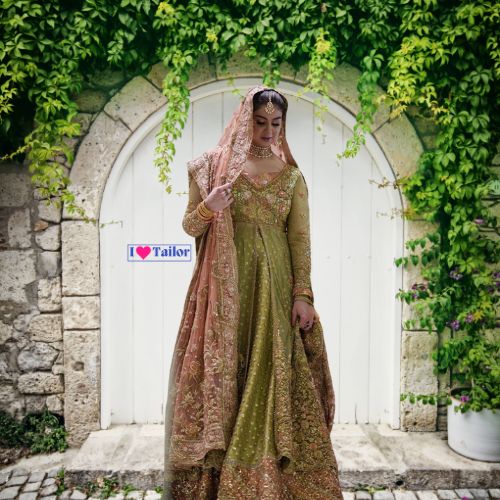 Sobia Nazirdresses designers