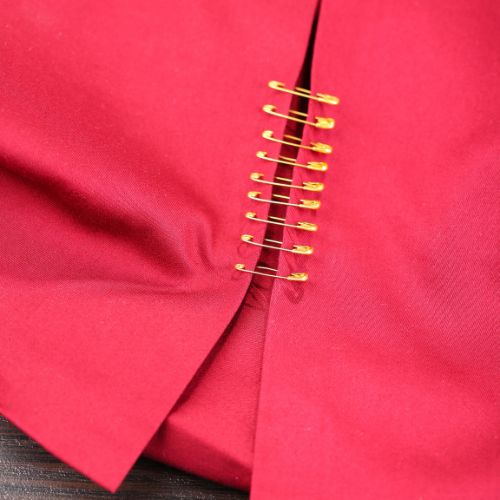 Tighten a Loose Shirt Using Safety Pins